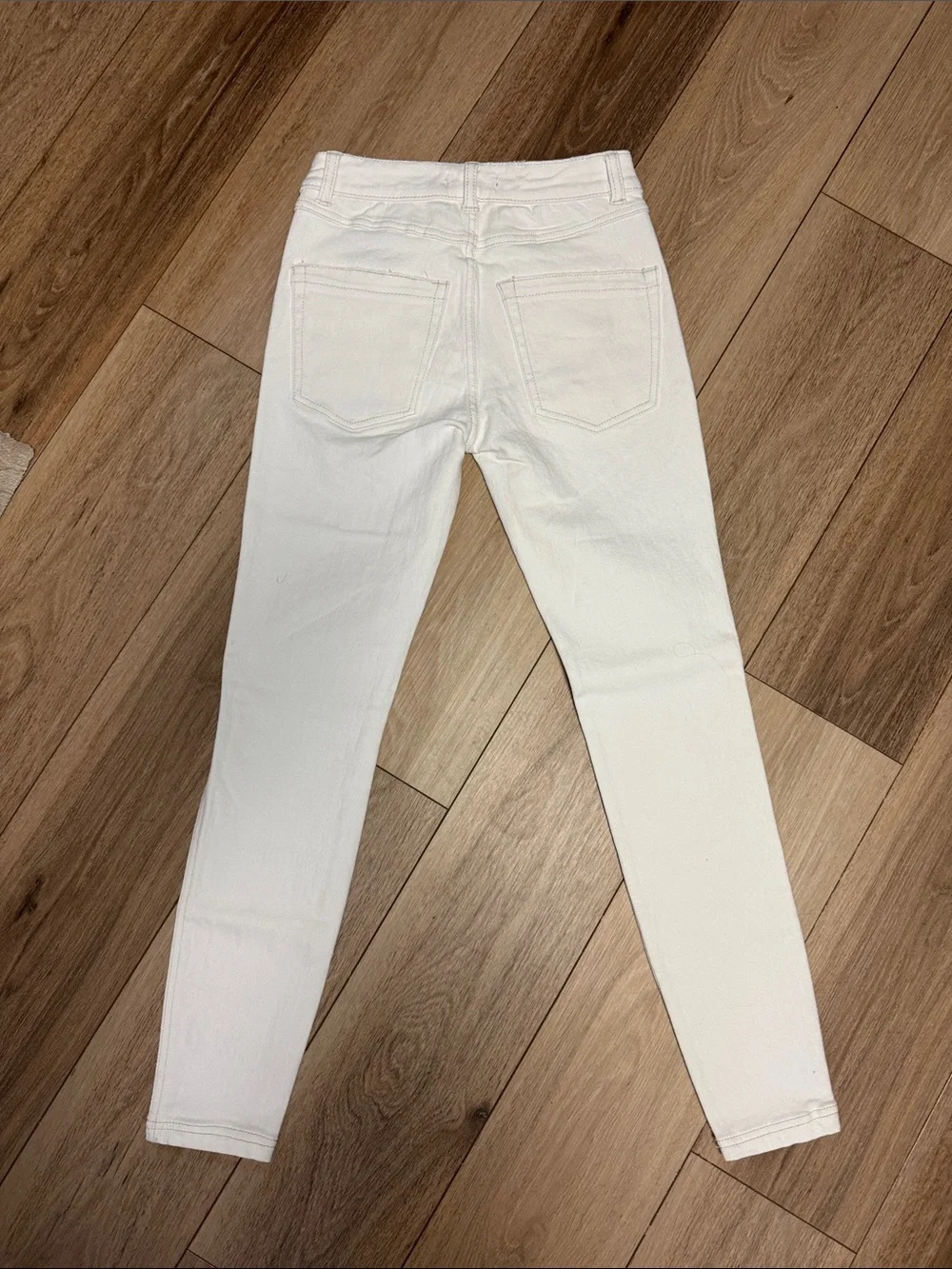 Martha Stewart NWT 2 Slim skinny Straight leg vanilla bean Jeans (READ PLEASE)
